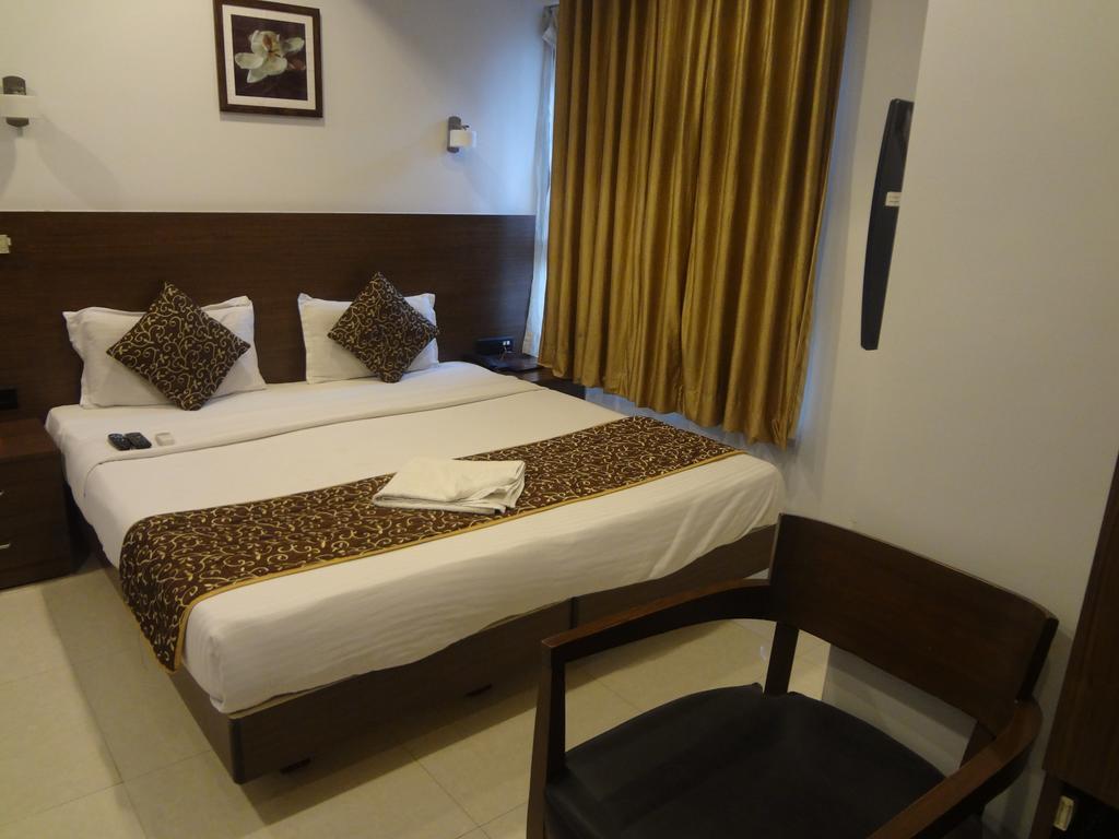 Hotel Adi Nagpur Dış mekan fotoğraf