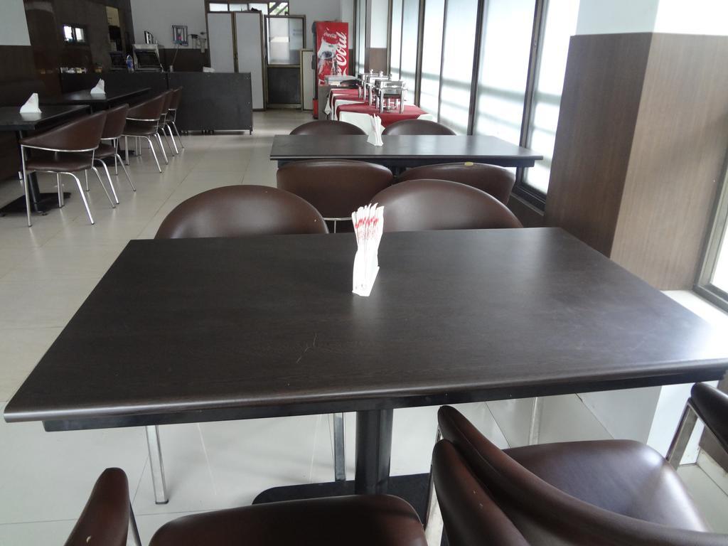 Hotel Adi Nagpur Dış mekan fotoğraf