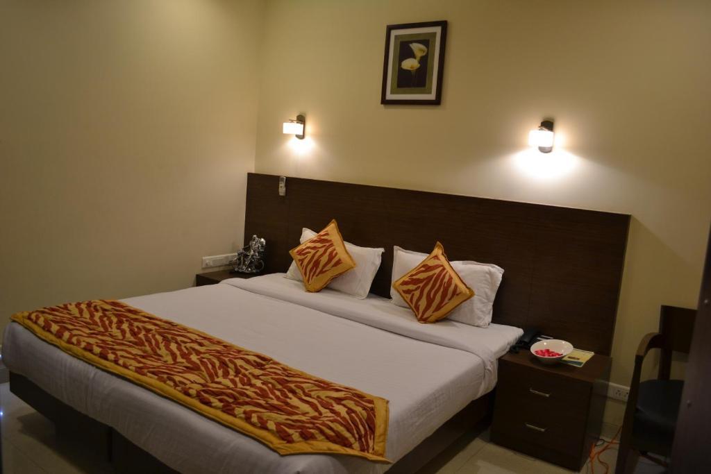 Hotel Adi Nagpur Dış mekan fotoğraf