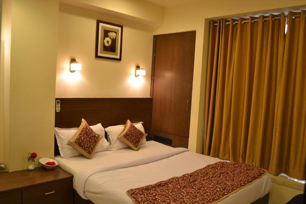 Hotel Adi Nagpur Dış mekan fotoğraf