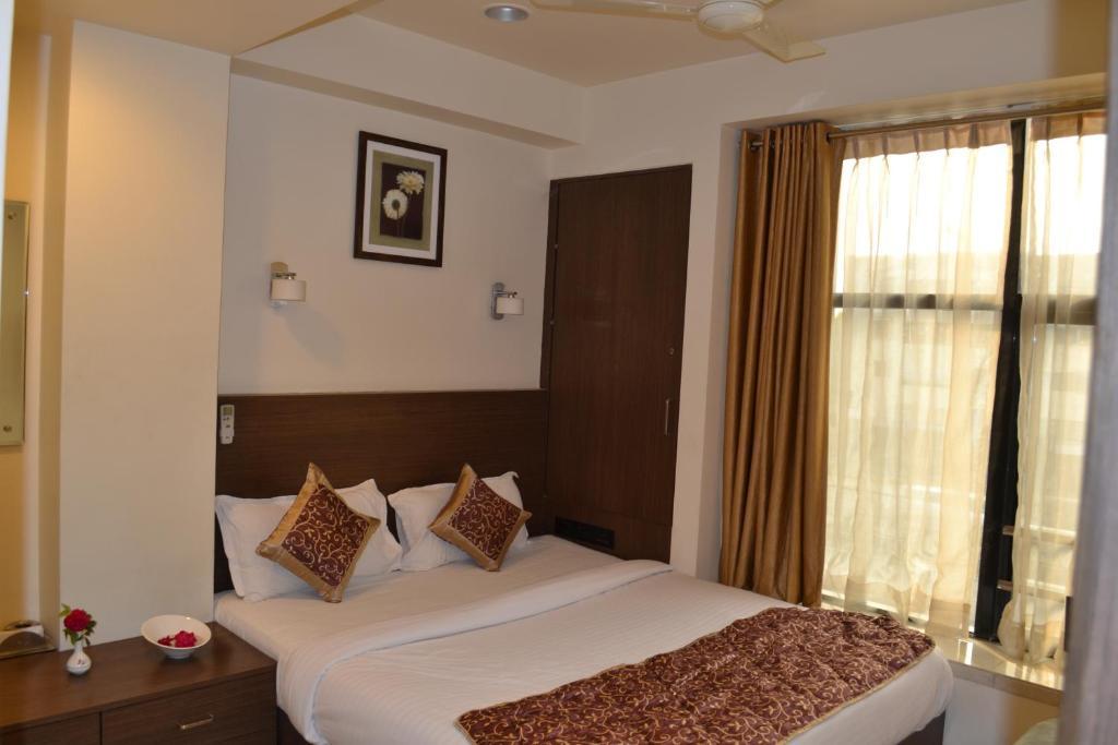 Hotel Adi Nagpur Dış mekan fotoğraf