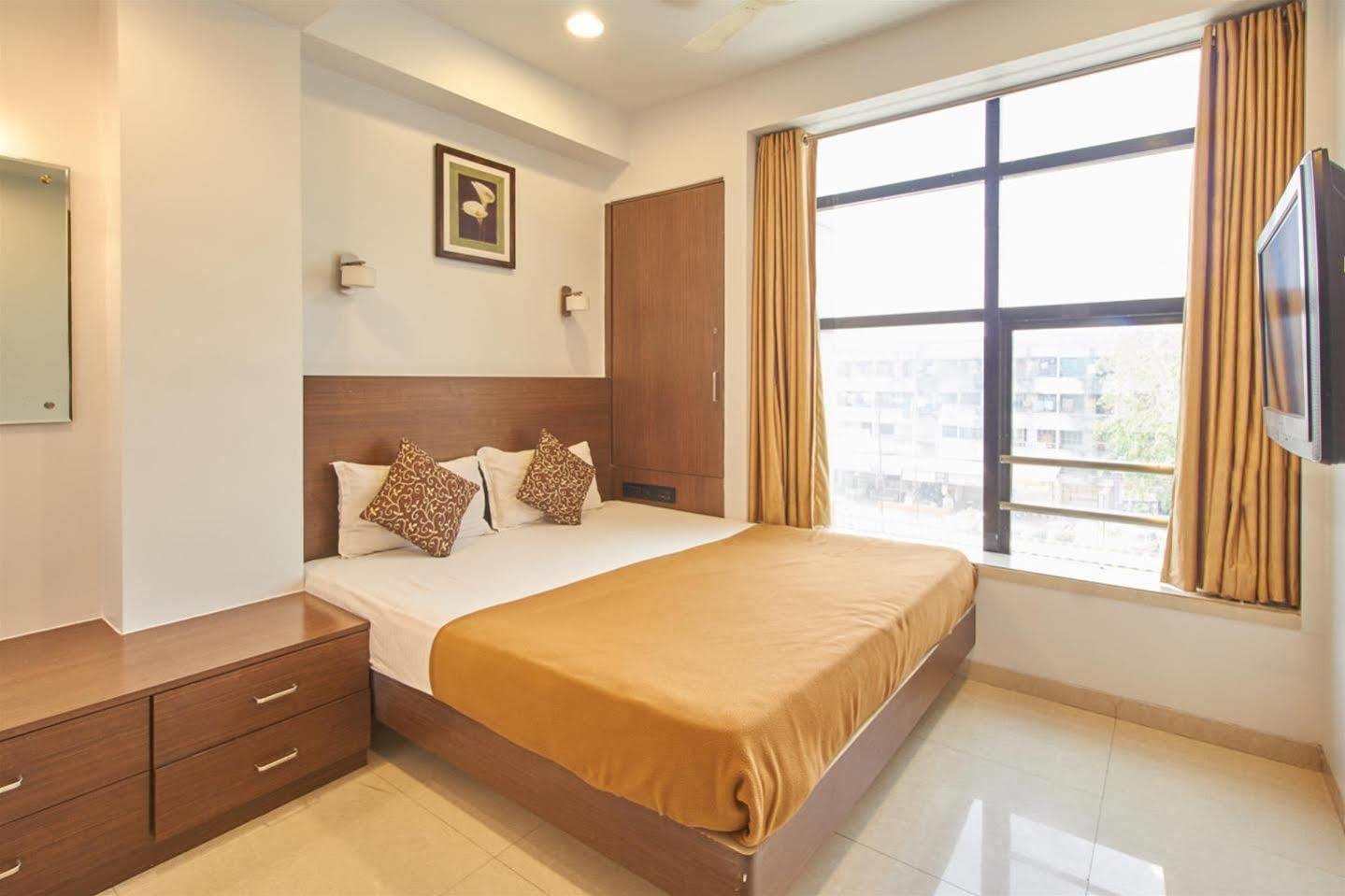 Hotel Adi Nagpur Dış mekan fotoğraf
