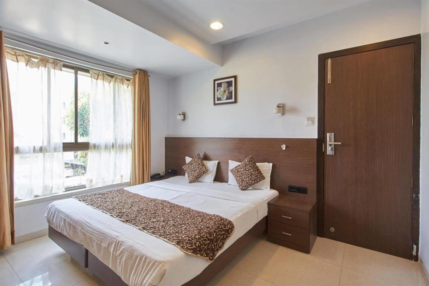 Hotel Adi Nagpur Dış mekan fotoğraf