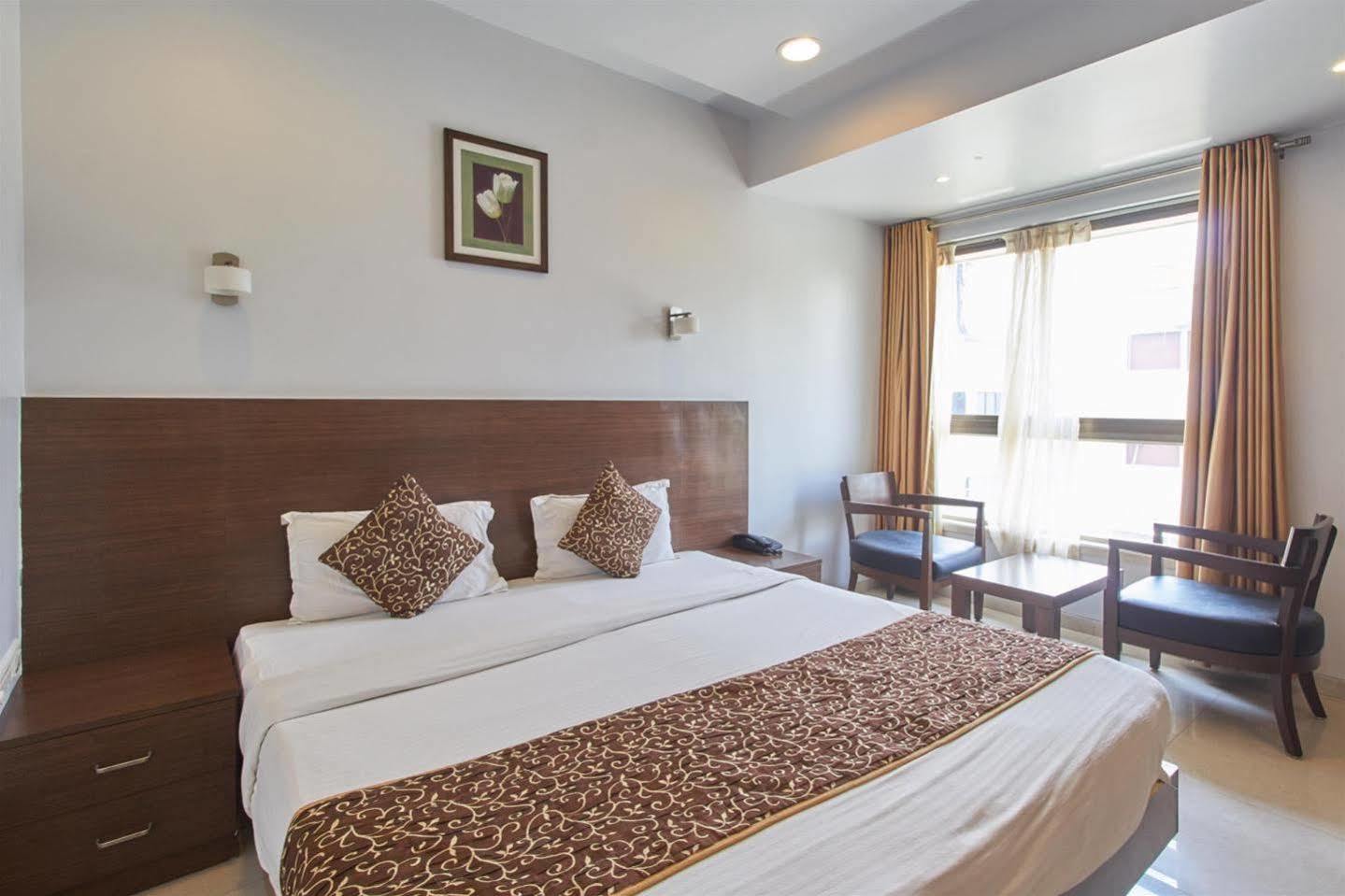 Hotel Adi Nagpur Dış mekan fotoğraf