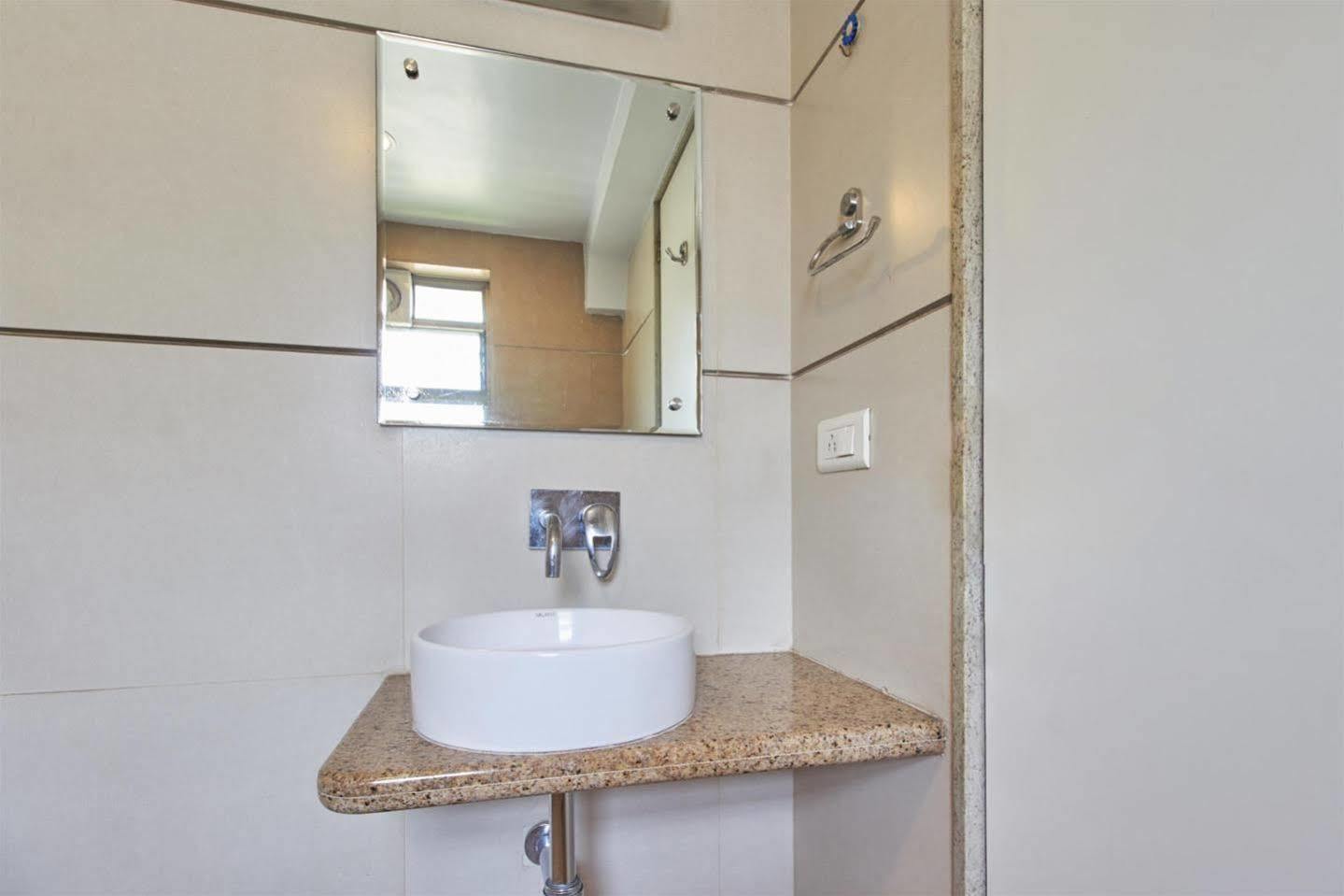 Hotel Adi Nagpur Dış mekan fotoğraf