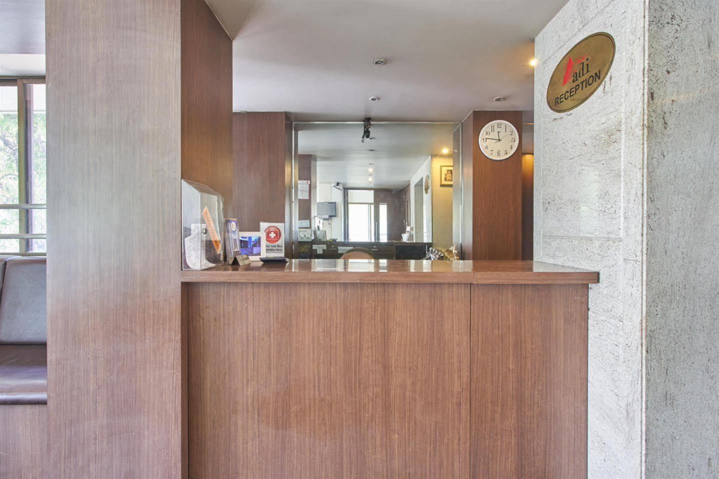 Hotel Adi Nagpur Dış mekan fotoğraf
